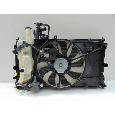 TOYOTA YARIS/YARIS CROSS (H) 20- KOMPLET CHŁODNIC WENTYLATOR CHŁODNICA